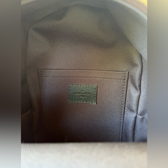 Louis Vuitton Palm Springs Mini - Picture 10 of 12